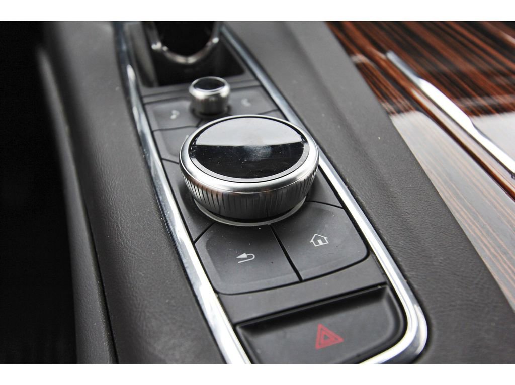 Used 2024 Cadillac Escalade Luxury RWD image 27