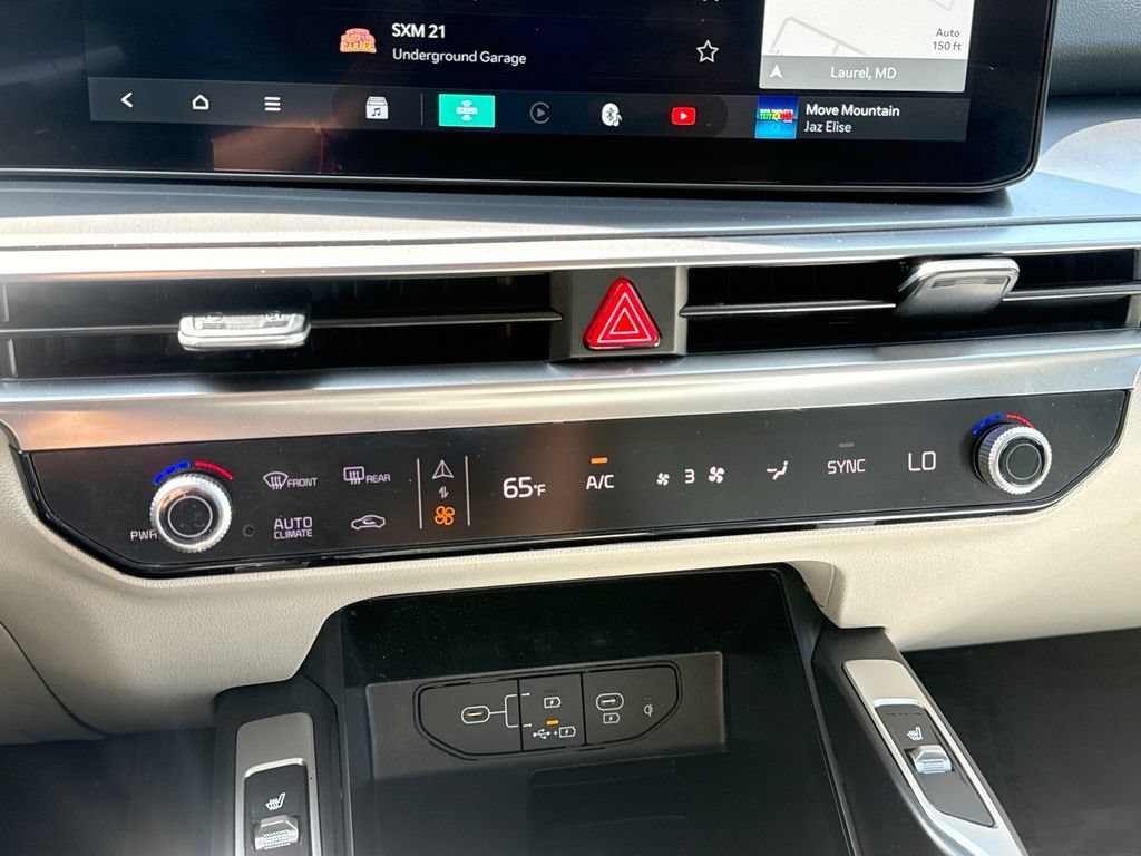 Used 2025 Kia Sorento S w/ Panoramic Sunroof Package FWD image 17