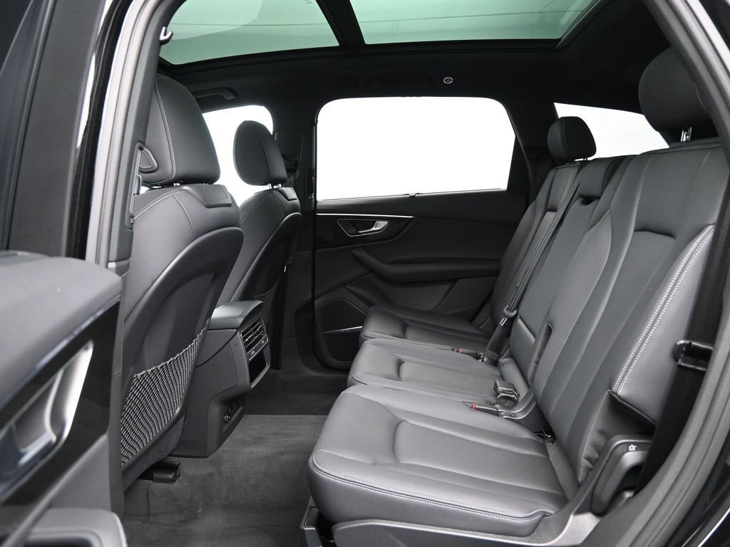 Used 2025 Audi Q7 3.0T Premium Plus w/ Premium Plus Package image 31