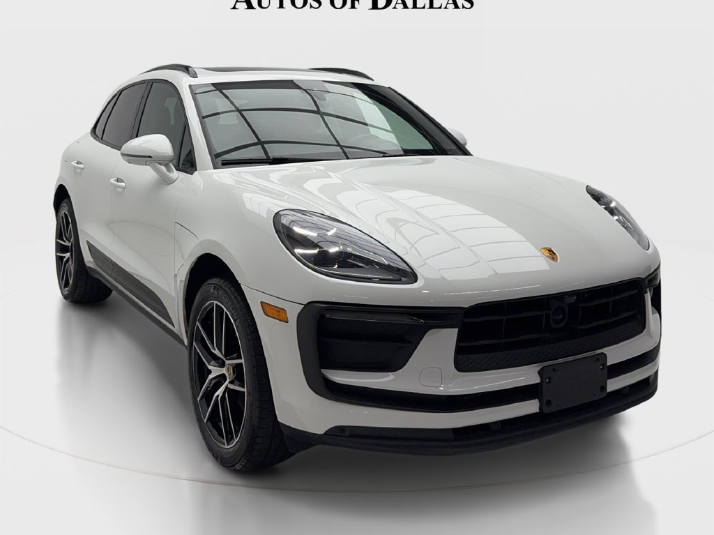 Used 2024 Porsche Macan w/ Premium Plus Package AWD/4WD image 3