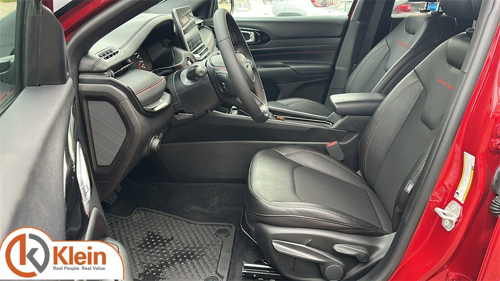 Used 2024 Jeep Compass Trailhawk image 13