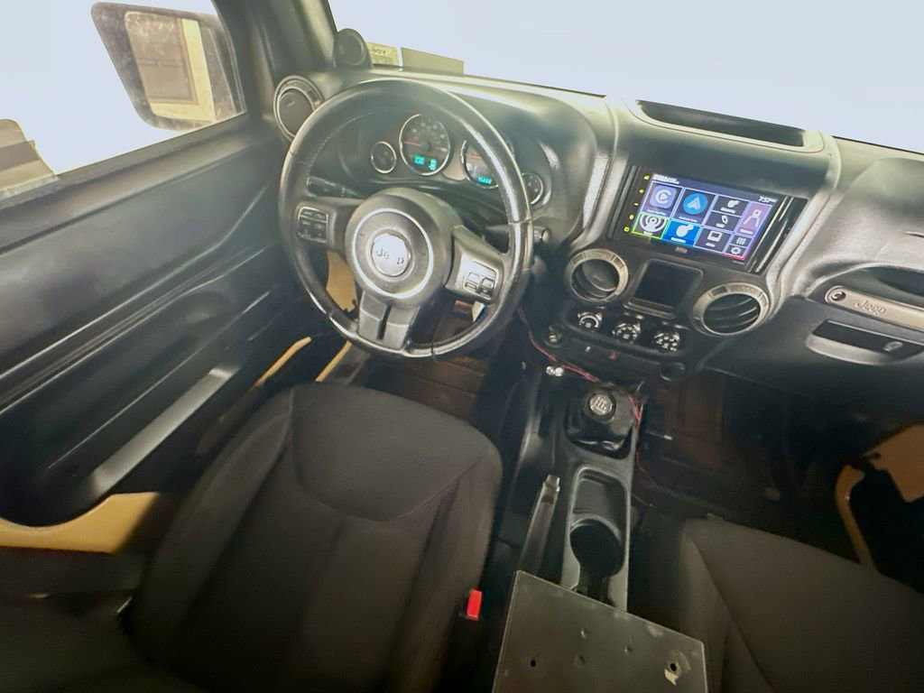 Used 2014 Jeep Wrangler Unlimited Sport image 9