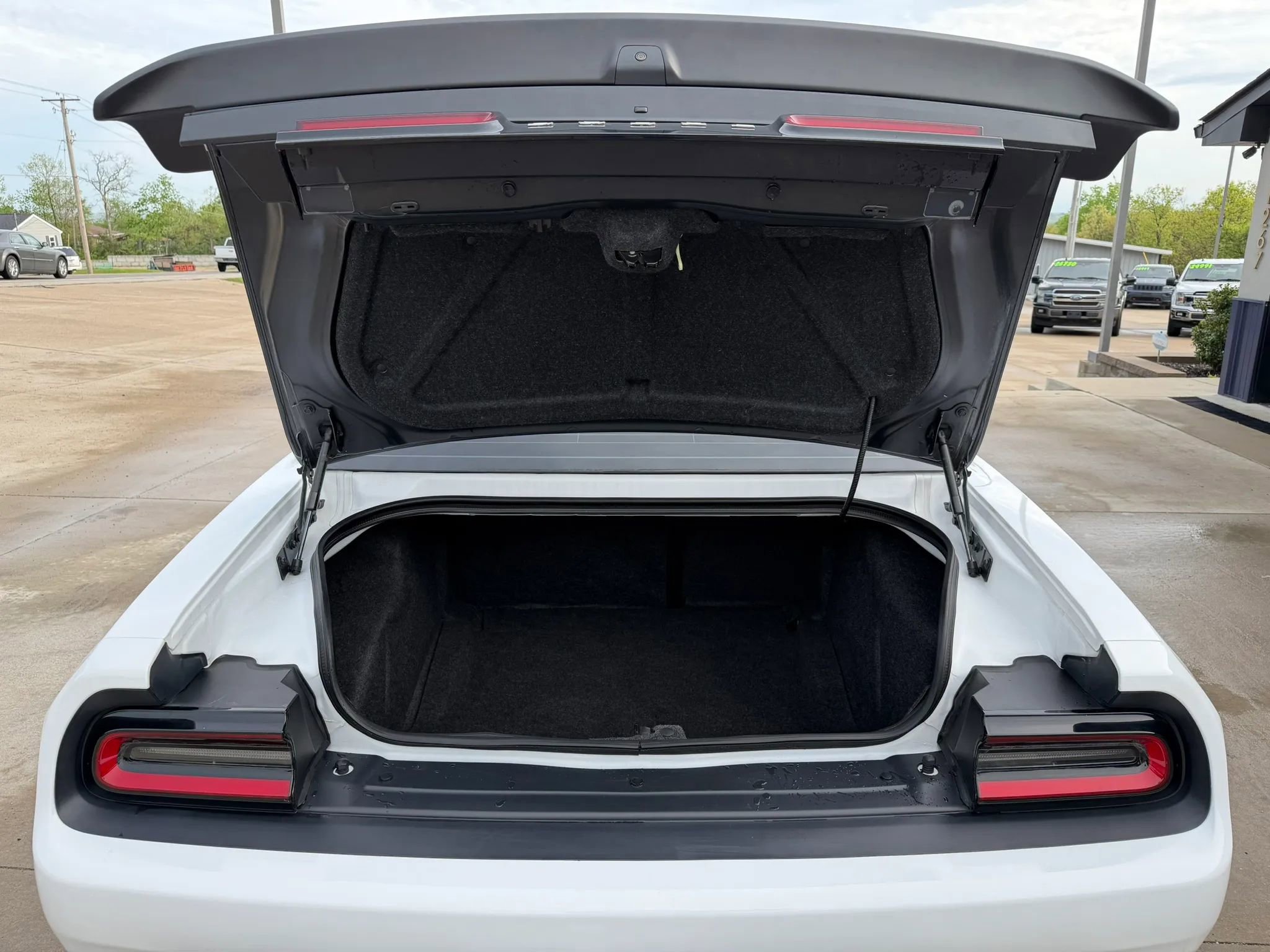 Used 2019 Dodge Challenger SRT Hellcat Redeye RWD image 17