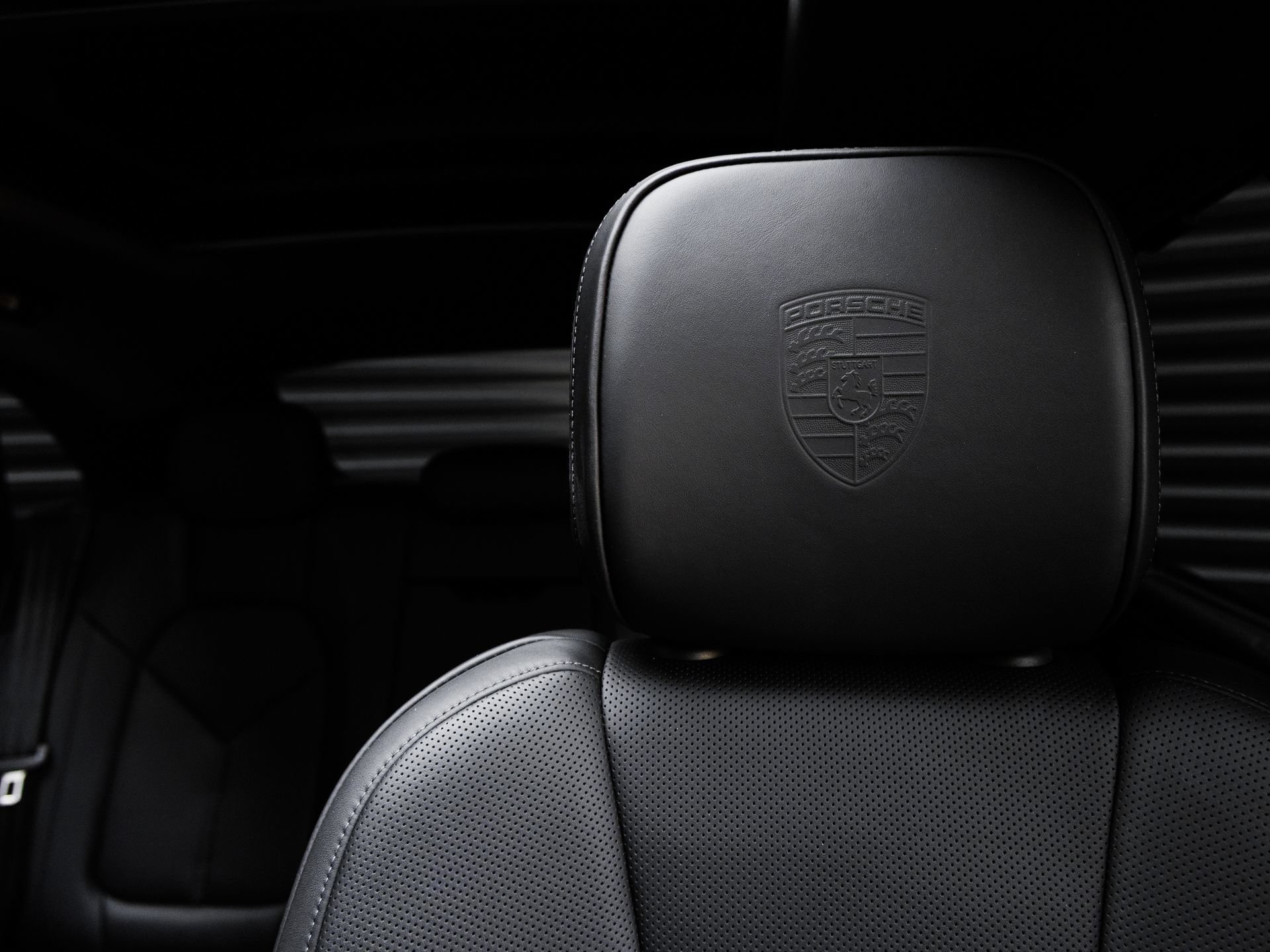 Certified 2026 Porsche Macan AWD/4WD image 15