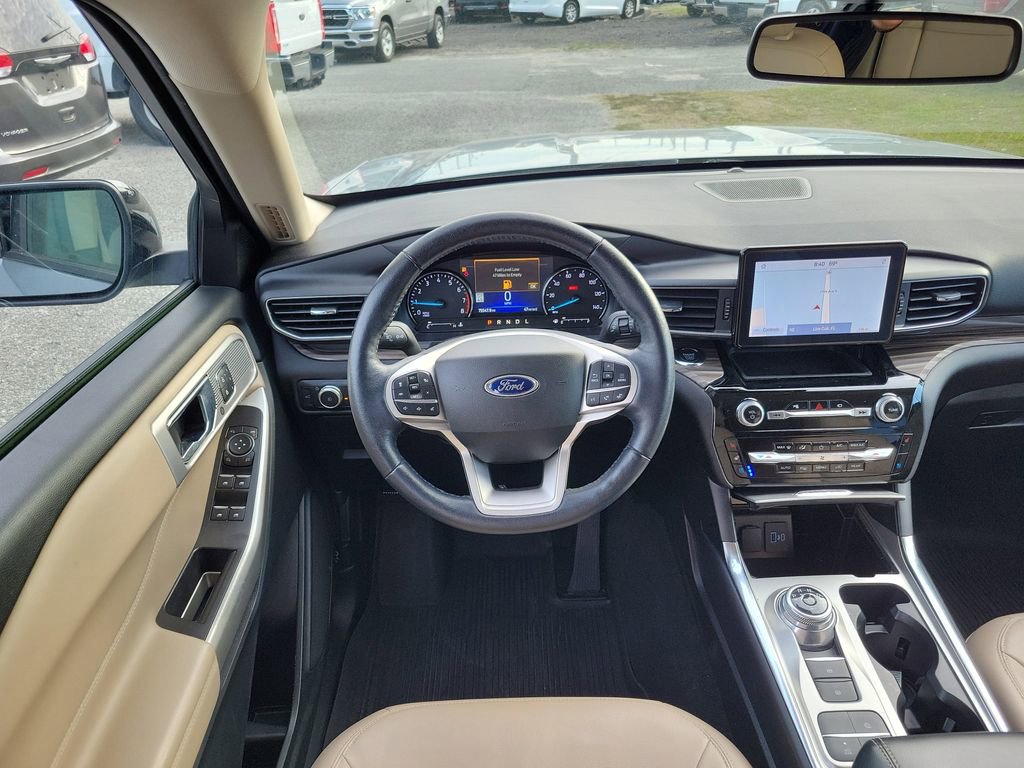 Used 2022 Ford Explorer Limited w/ Equipment Group 301A RWD image 31