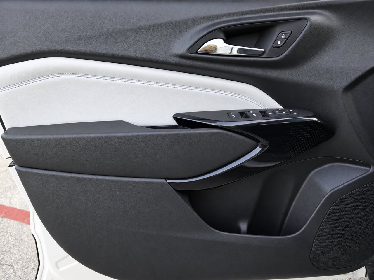 Certified 2024 Chevrolet Trax LT FWD image 13
