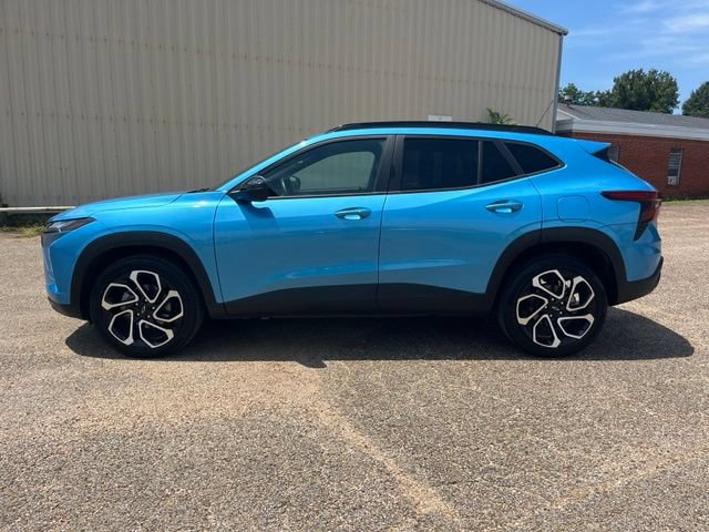 Used 2025 Chevrolet Trax RS w/ Driver Confidence Package FWD image 4
