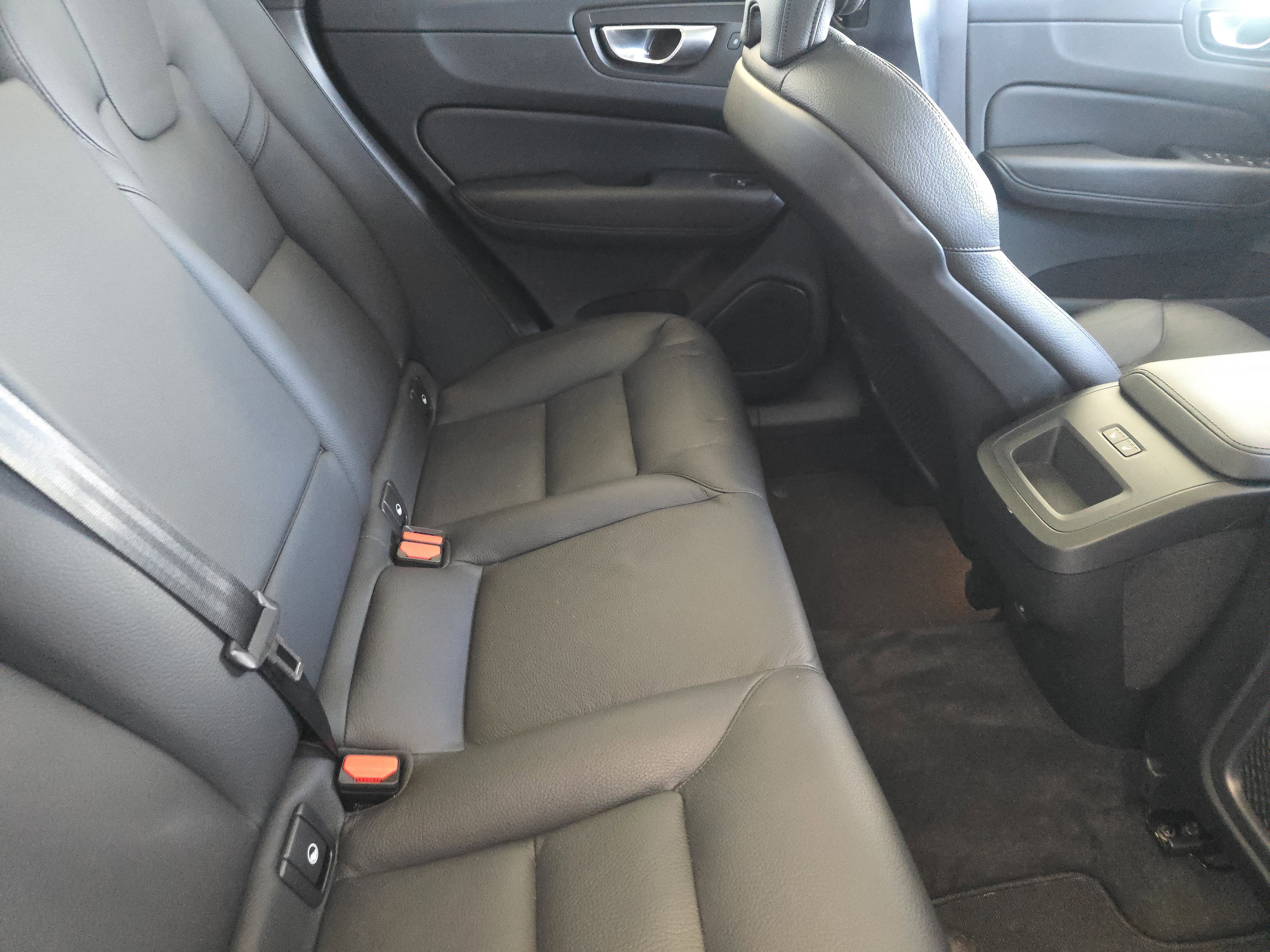 Used 2024 Volvo XC60 B5 Plus w/ Climate Package image 27