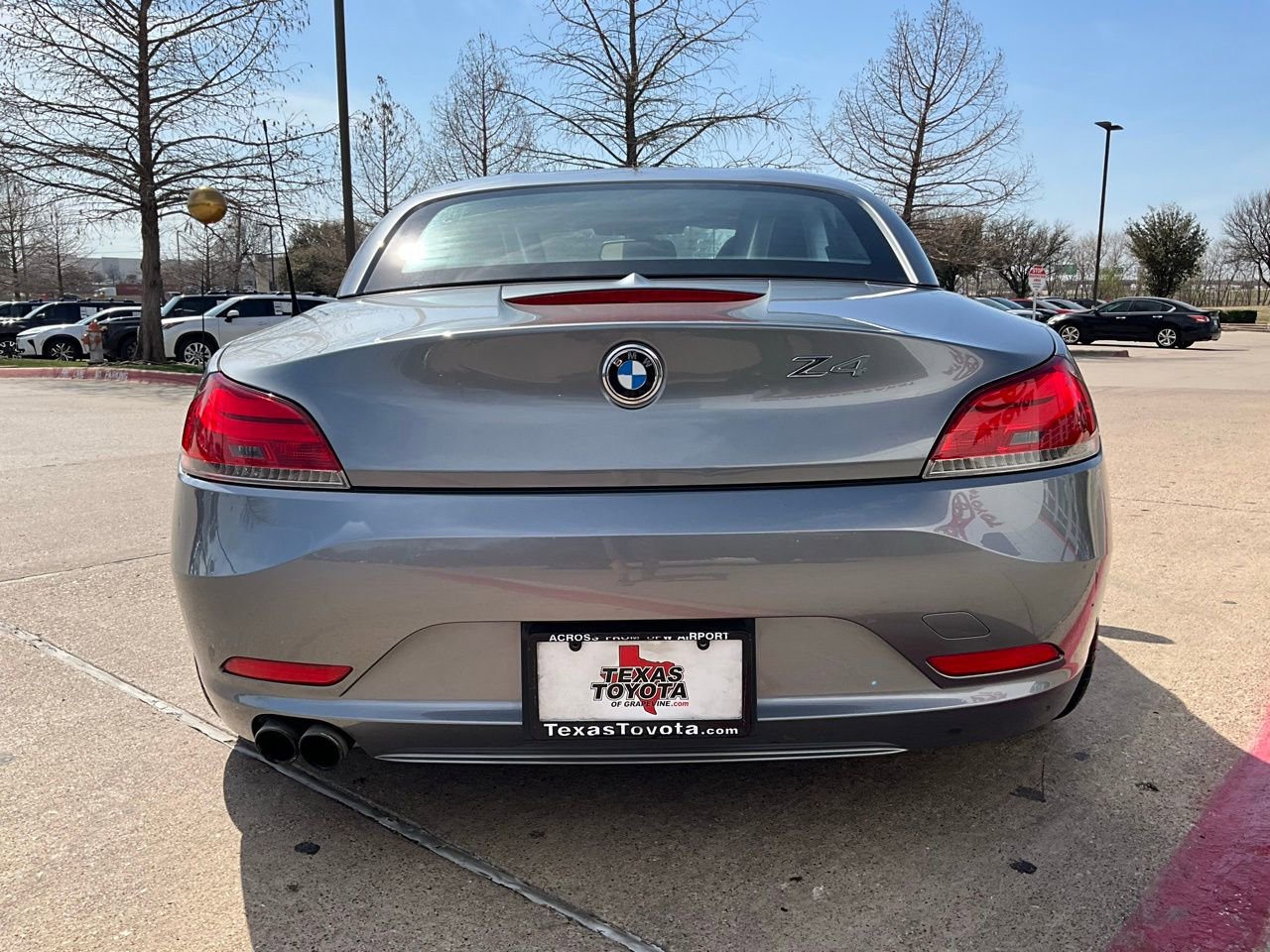 Used 2011 BMW Z4 sDrive30i image 11