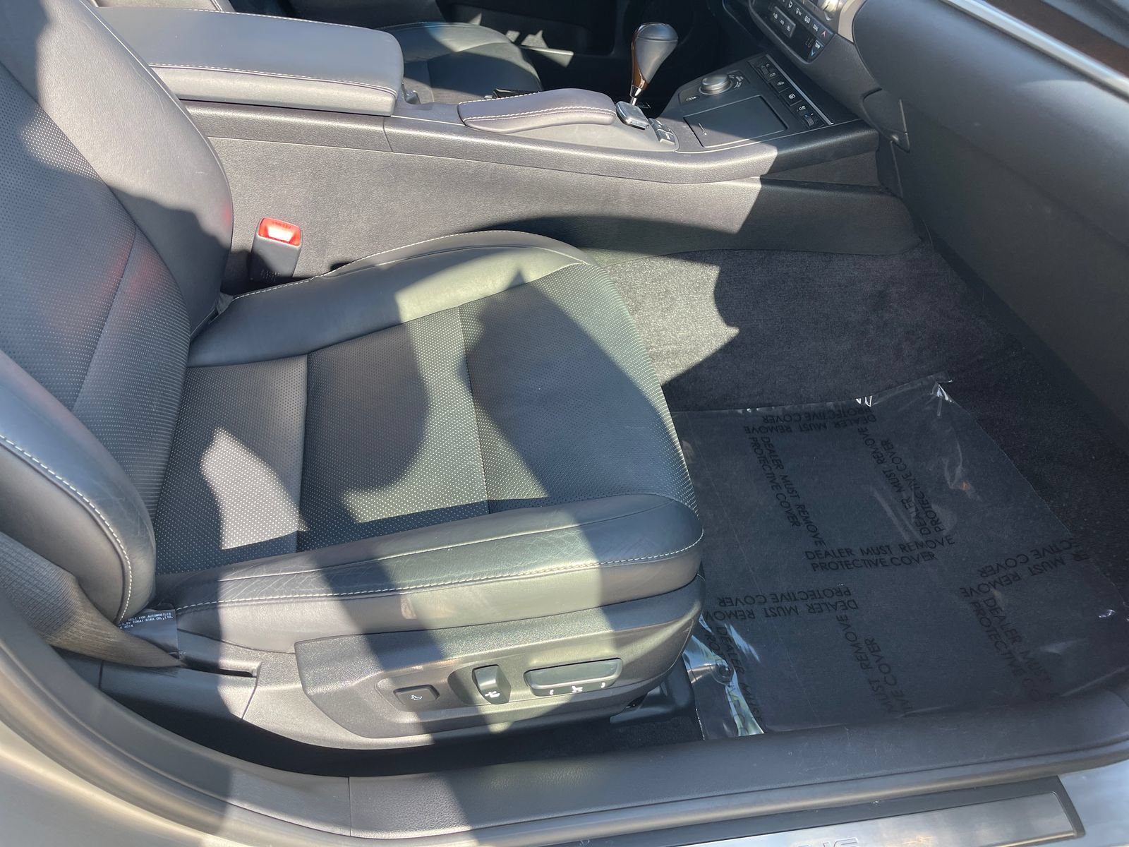 Used 2015 Lexus ES 350 w/ Ultra Luxury Package FWD image 12