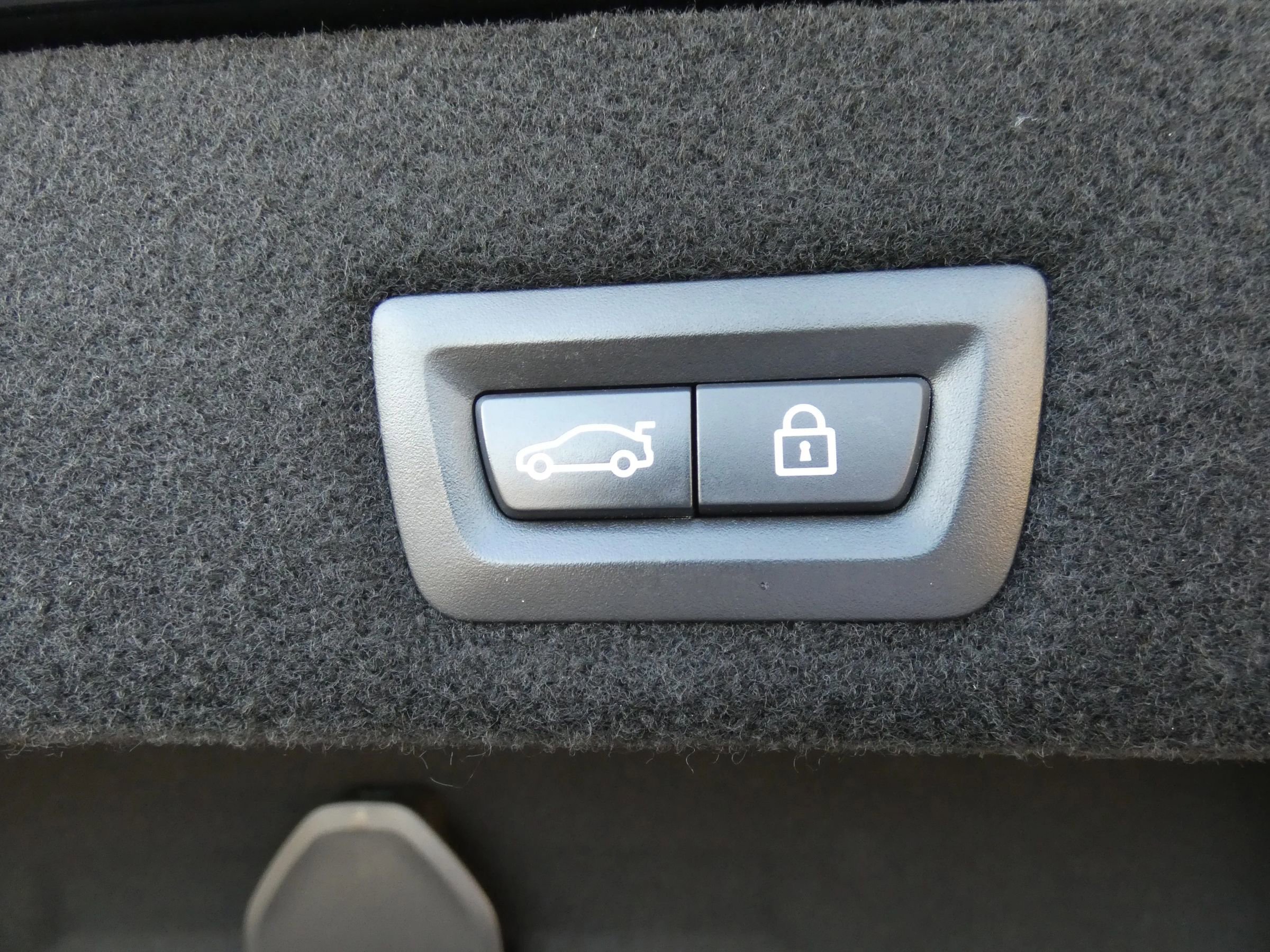 Used 2016 BMW 750i xDrive image 92