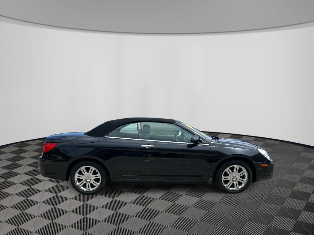 Used 2009 Chrysler Sebring Limited FWD image 6