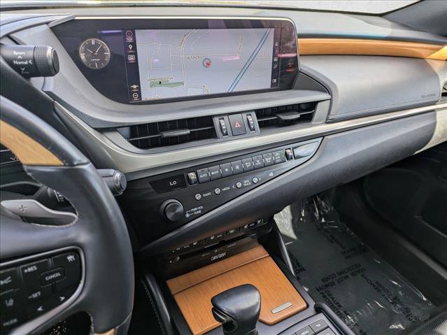 Used 2019 Lexus ES 350 Ultra Luxury image 12