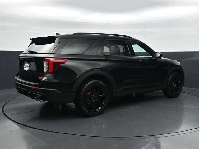 Used 2023 Ford Explorer ST w/ Equipment Group 401A AWD/4WD image 2
