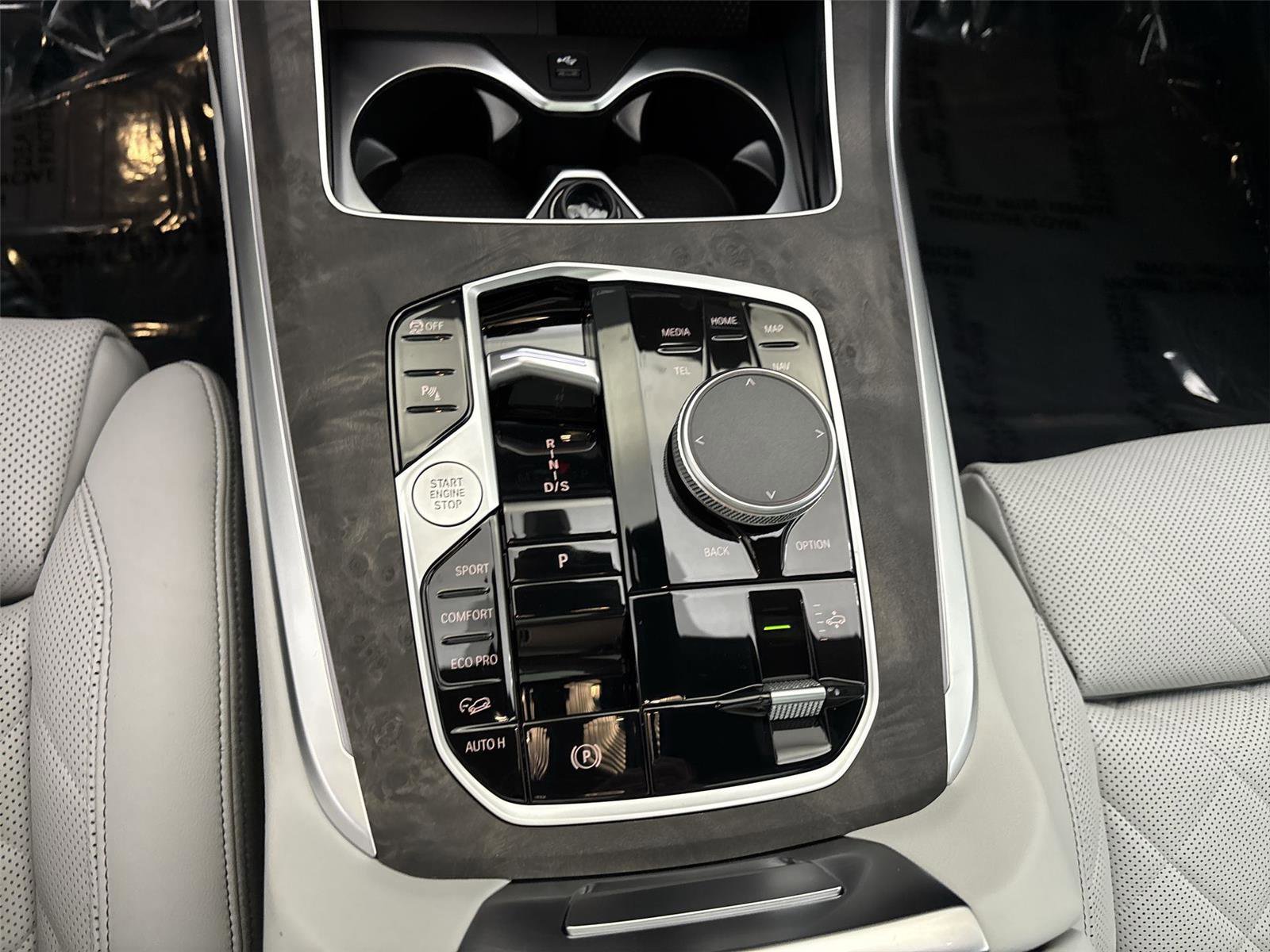 New 2026 BMW X7 xDrive40i AWD/4WD image 23