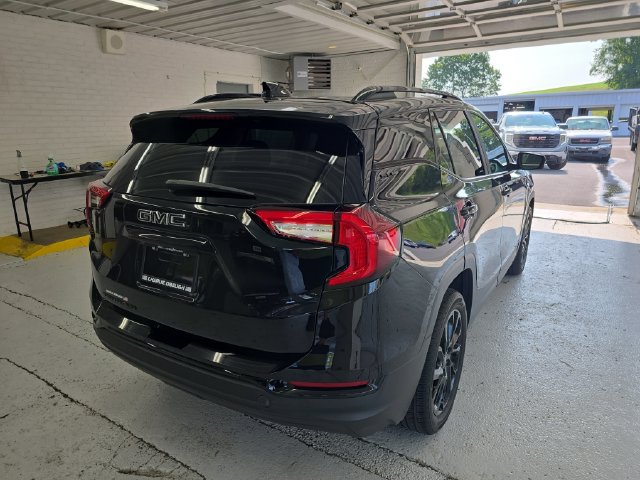 Certified 2023 GMC Terrain SLE w/ Driver Convenience Package FWD image 5