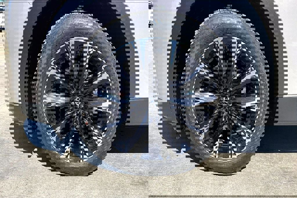 Used 2024 MAZDA CX-90 Plug-In Hybrid w/ Premium Pkg image 8