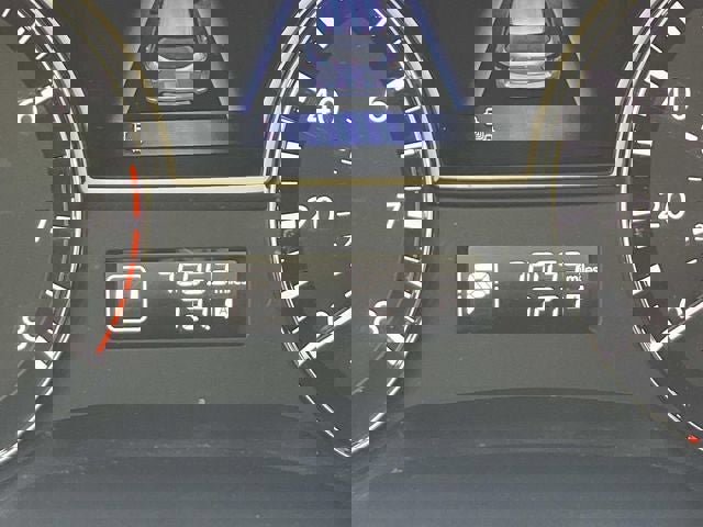 Used 2015 Nissan Pathfinder Platinum w/ Family Entertainment Package image 42