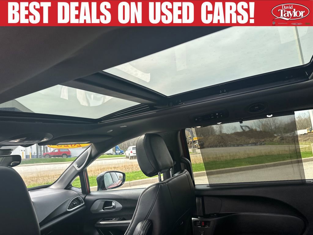 Used 2025 Chrysler Pacifica Limited FWD image 24