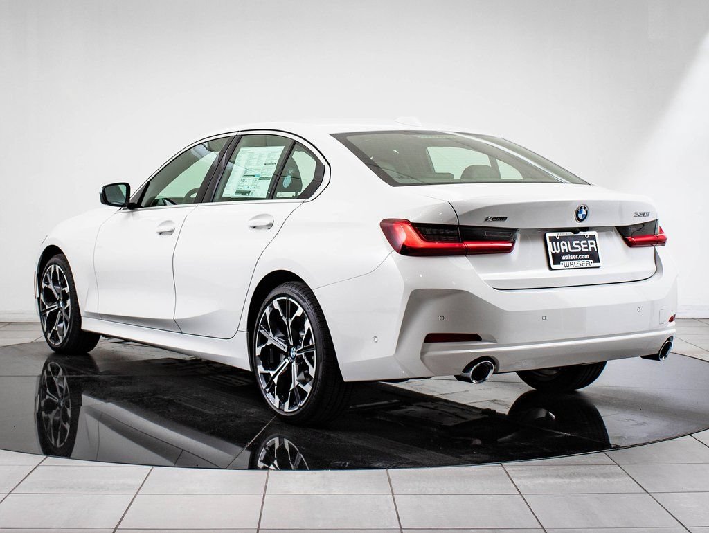 Certified 2025 BMW 330i xDrive Sedan w/ Convenience Package AWD/4WD image 6