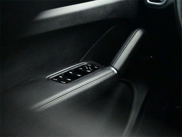 Used 2020 Porsche Cayenne S image 11