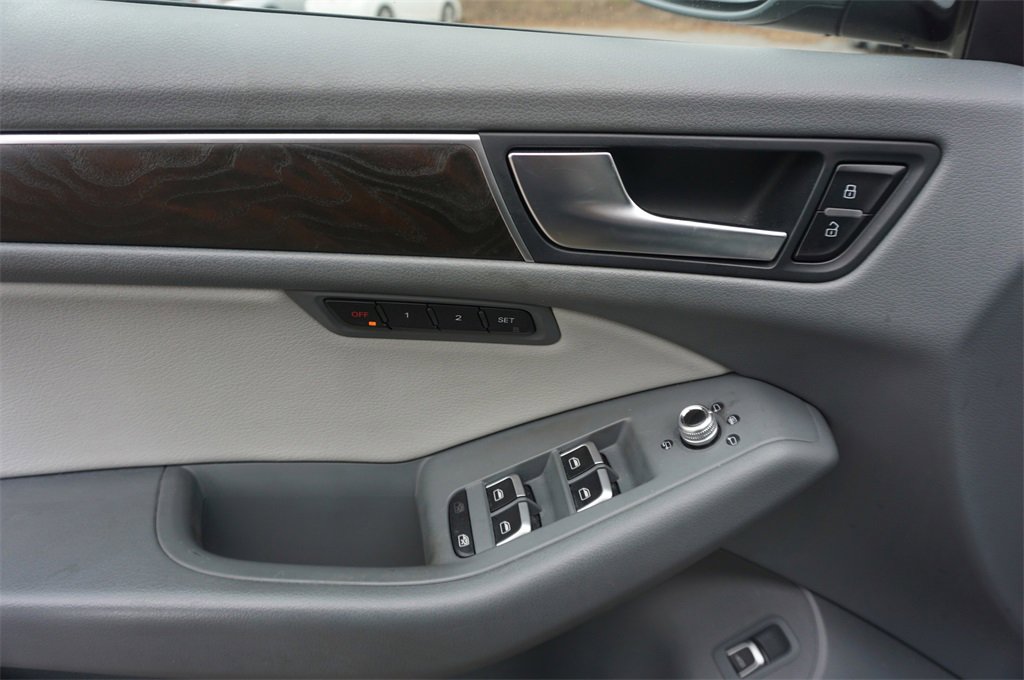 Used 2015 Audi Q5 2.0T Premium Plus w/ Technology Package image 3