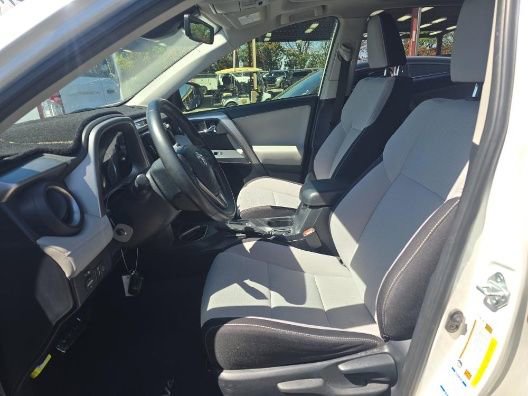 Used 2017 Toyota RAV4 XLE image 4