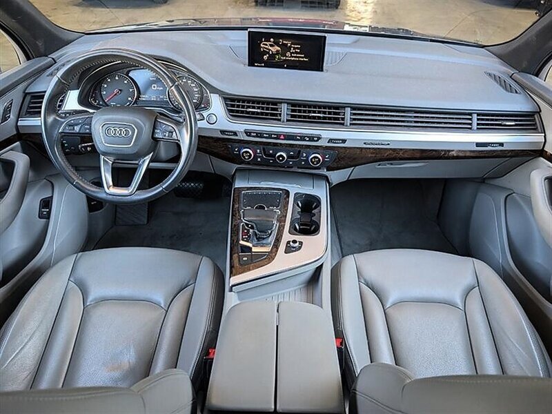 Used 2019 Audi Q7 2.0T Premium w/ Convenience Package AWD/4WD image 3
