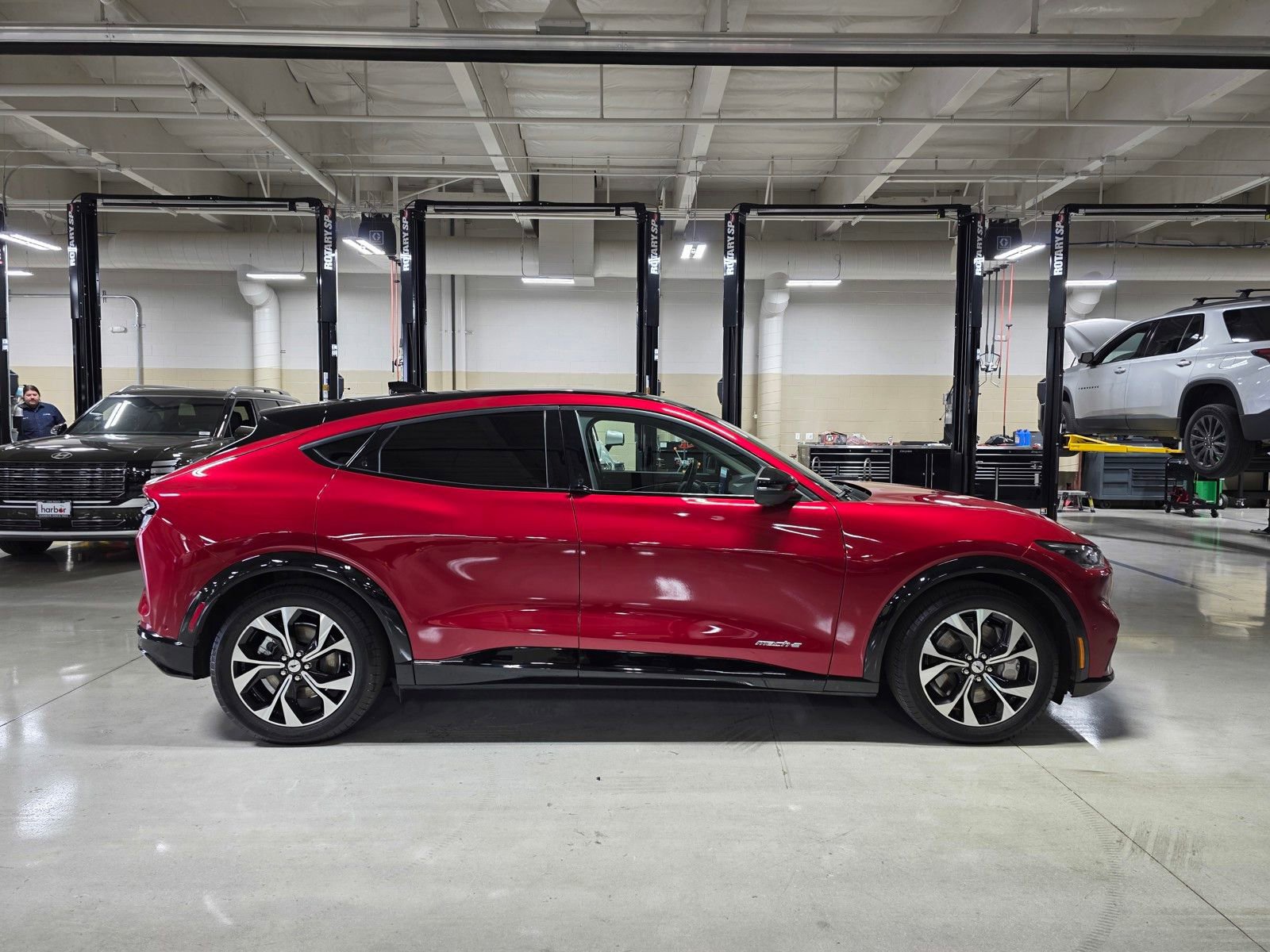 Used 2022 Ford Mustang Mach-E Premium image 8