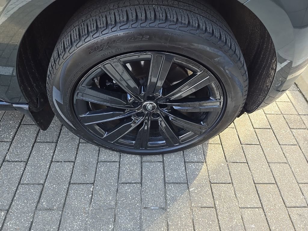 Used 2023 Land Rover Range Rover SE image 11