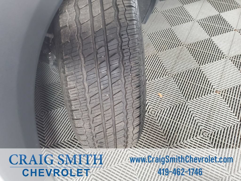 Used 2025 Chevrolet Equinox LT FWD image 31
