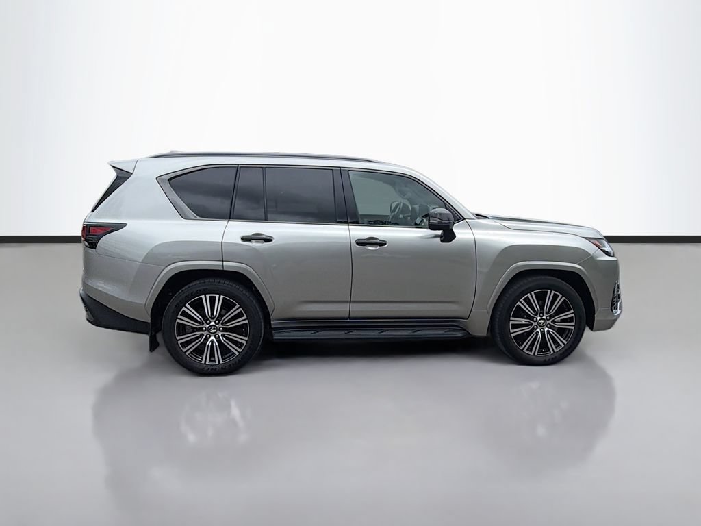 Used 2025 Lexus LX 600 4WD w/ Appearance Package image 4