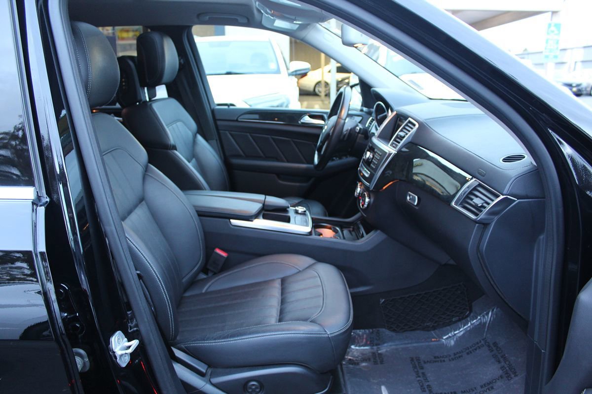 Used 2016 Mercedes-Benz GL 450 4MATIC image 23