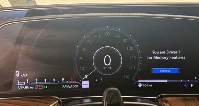 Used 2022 Cadillac Escalade Premium Luxury Platinum RWD image 30
