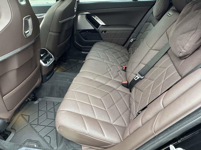 Certified 2023 BMW i7 xDrive60 image 18