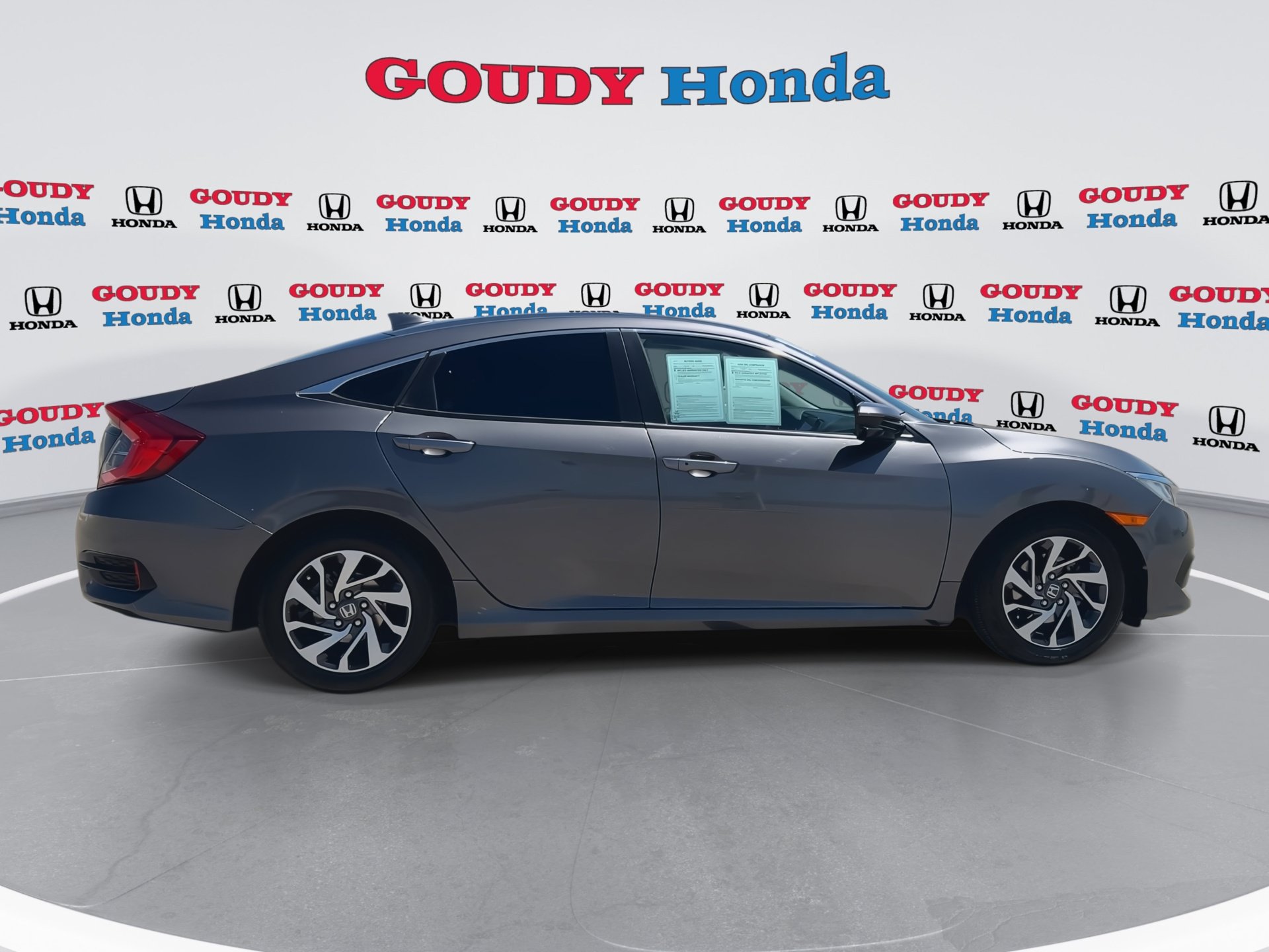 Used 2017 Honda Civic EX image 9
