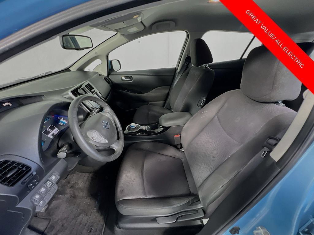 Used 2015 Nissan Leaf SV w/ LED & Quick Charge Package FWD image 12