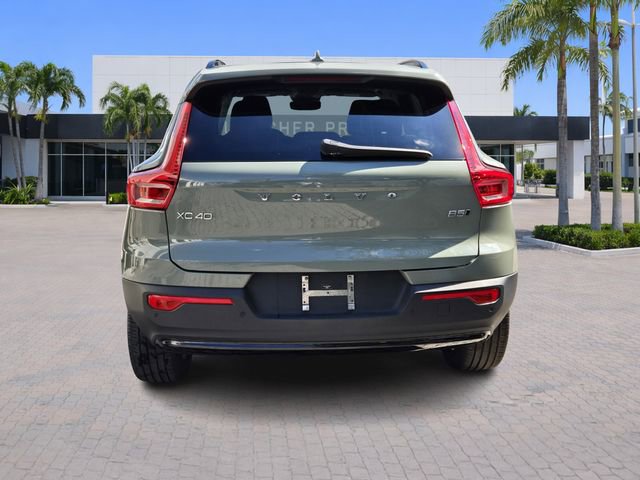 Certified 2024 Volvo XC40 B5 Core AWD/4WD image 6