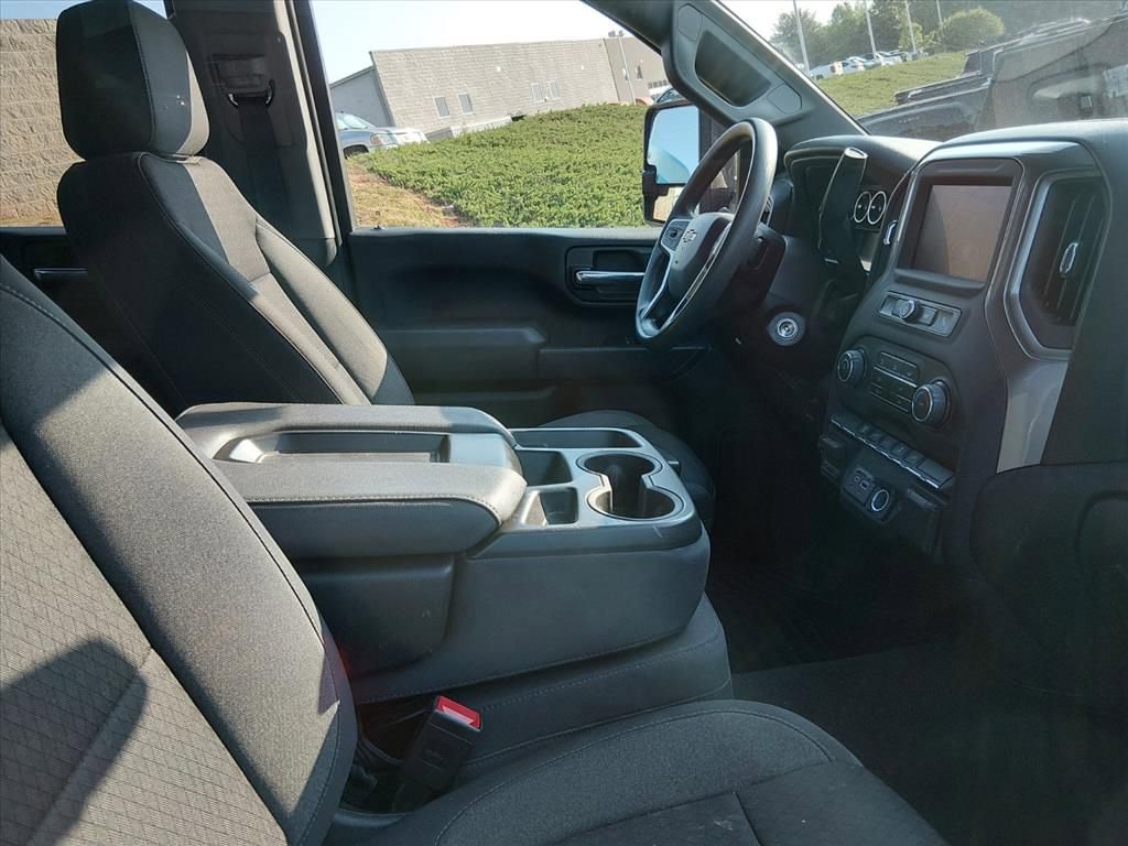 Used 2023 Chevrolet Silverado 2500 Custom w/ Custom Value Package AWD/4WD image 3