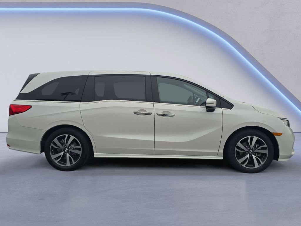 Certified 2024 Honda Odyssey Touring image 6