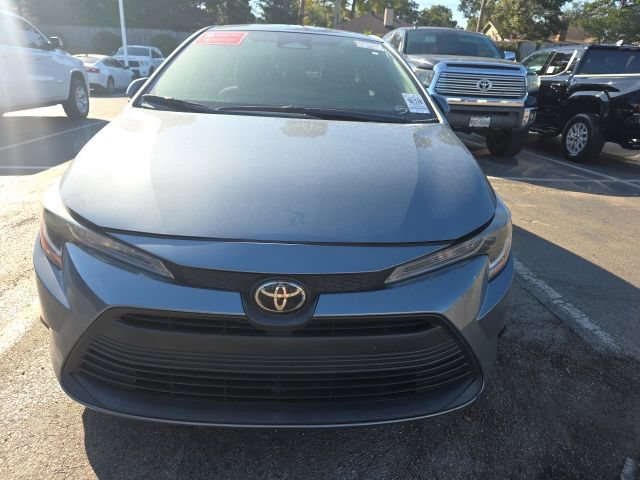Certified 2025 Toyota Corolla LE FWD image 2