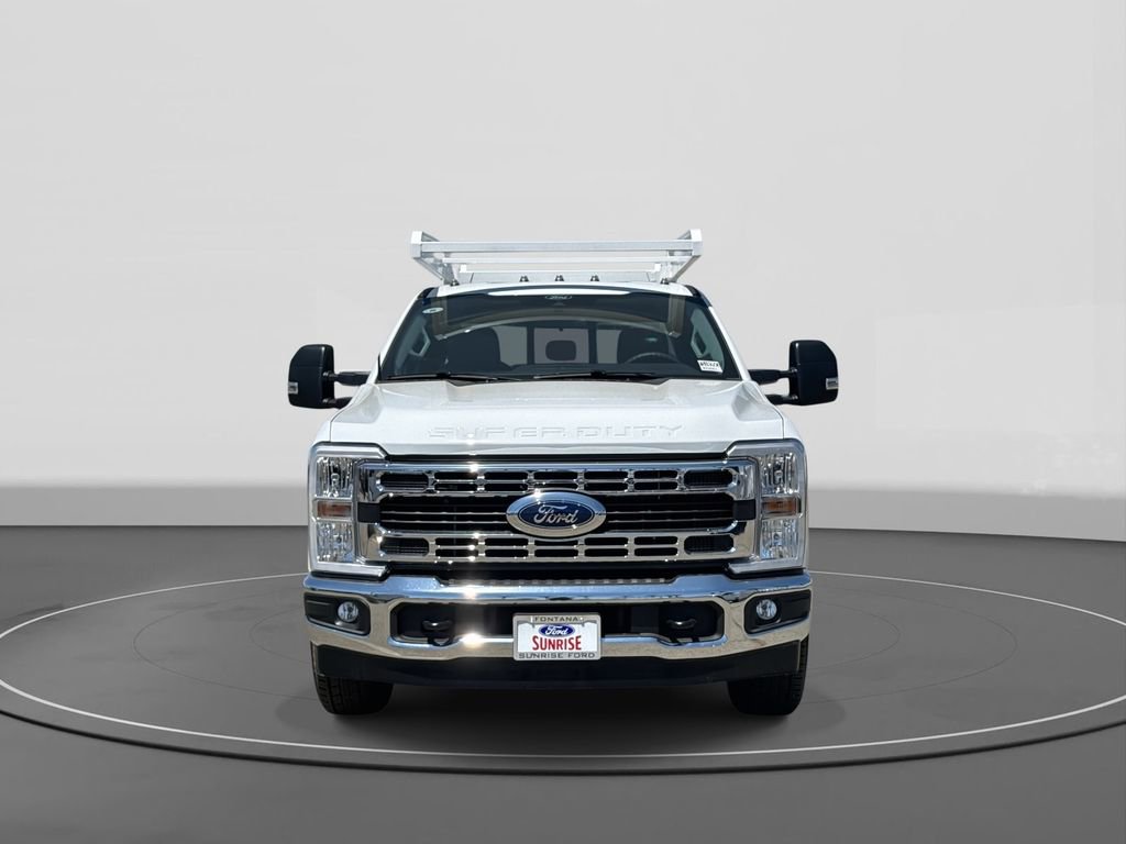 New 2025 Ford F350 XL w/ XL Chrome Package image 3