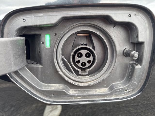 Used 2023 BMW 330e xDrive w/ Premium Package image 12