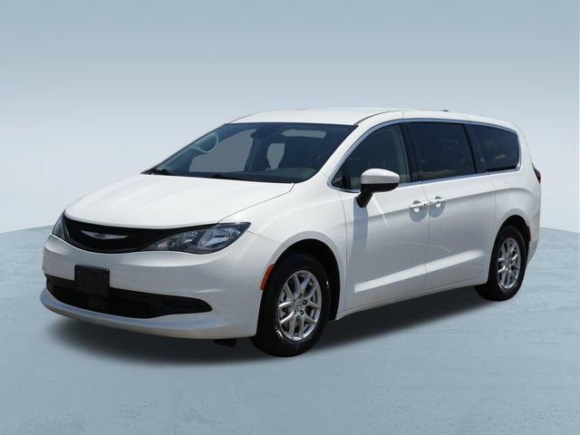 Used 2023 Chrysler Voyager LX FWD image 3