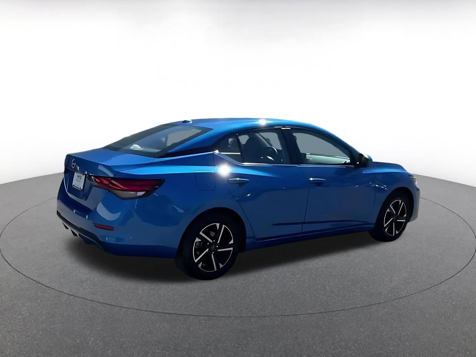 Used 2025 Nissan Sentra SV image 15