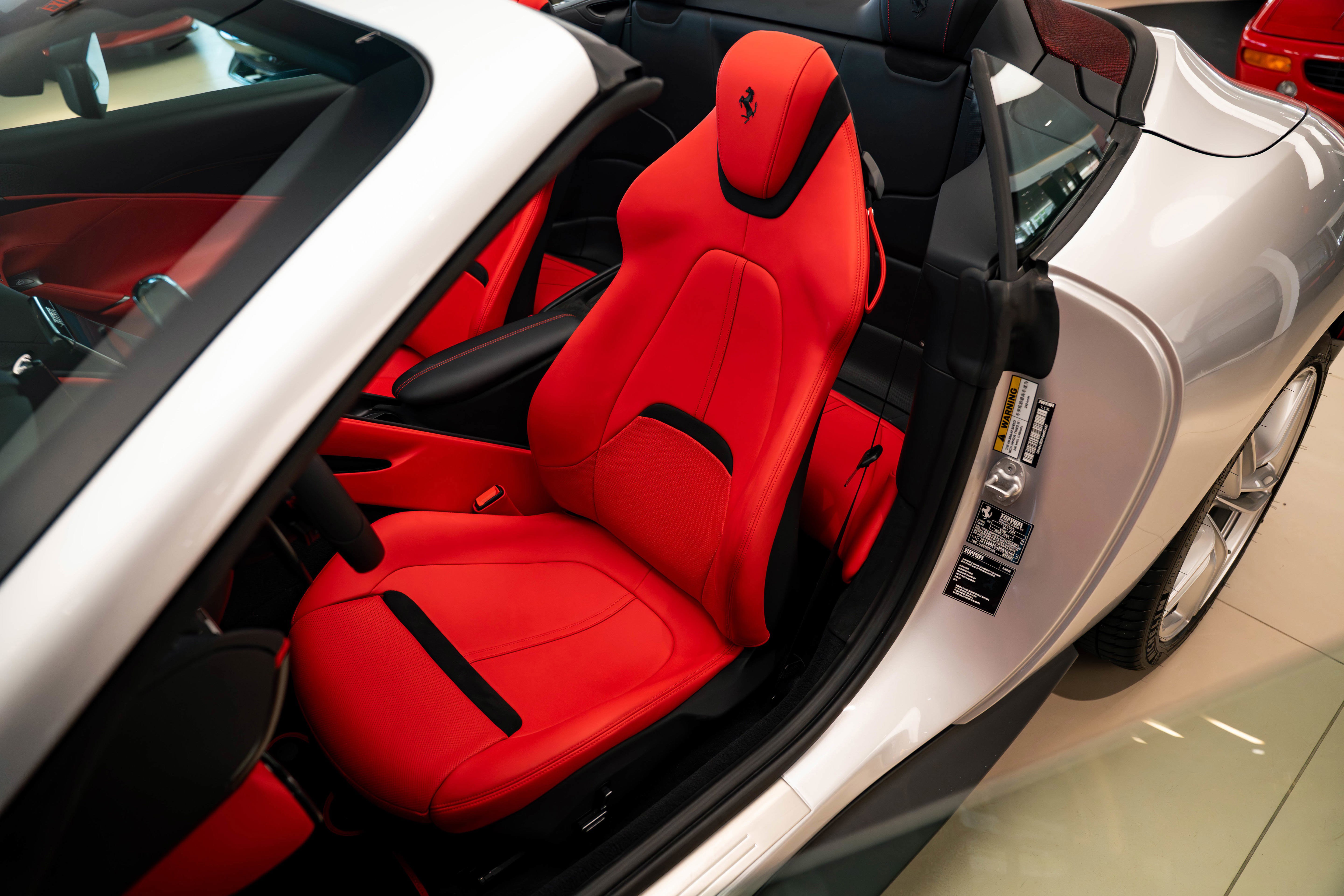 Used 2024 Ferrari Roma Spider image 10