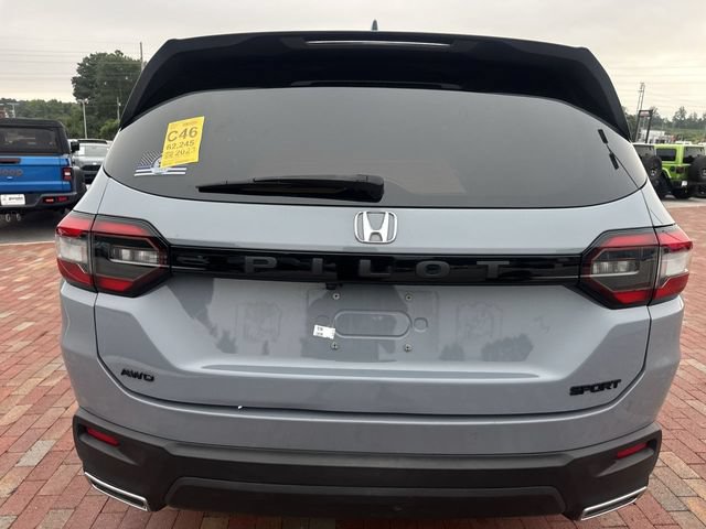 Certified 2023 Honda Pilot Sport image 9