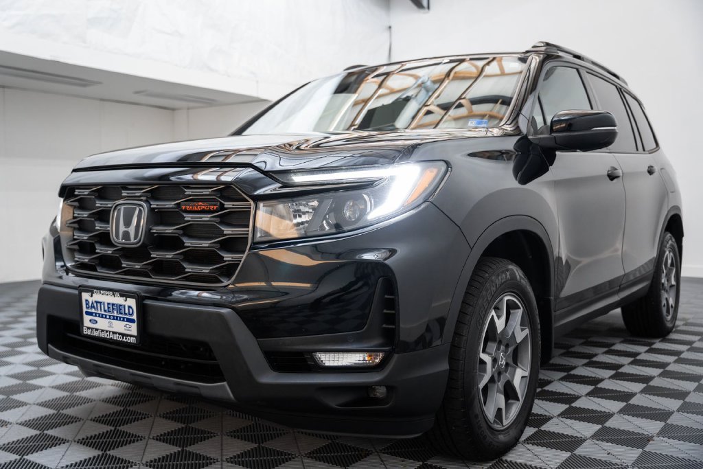 Used 2022 Honda Passport TrailSport image 3