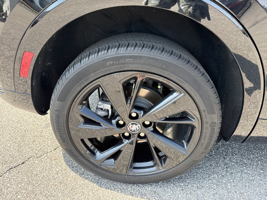 Used 2023 Buick Envision Preferred FWD image 17