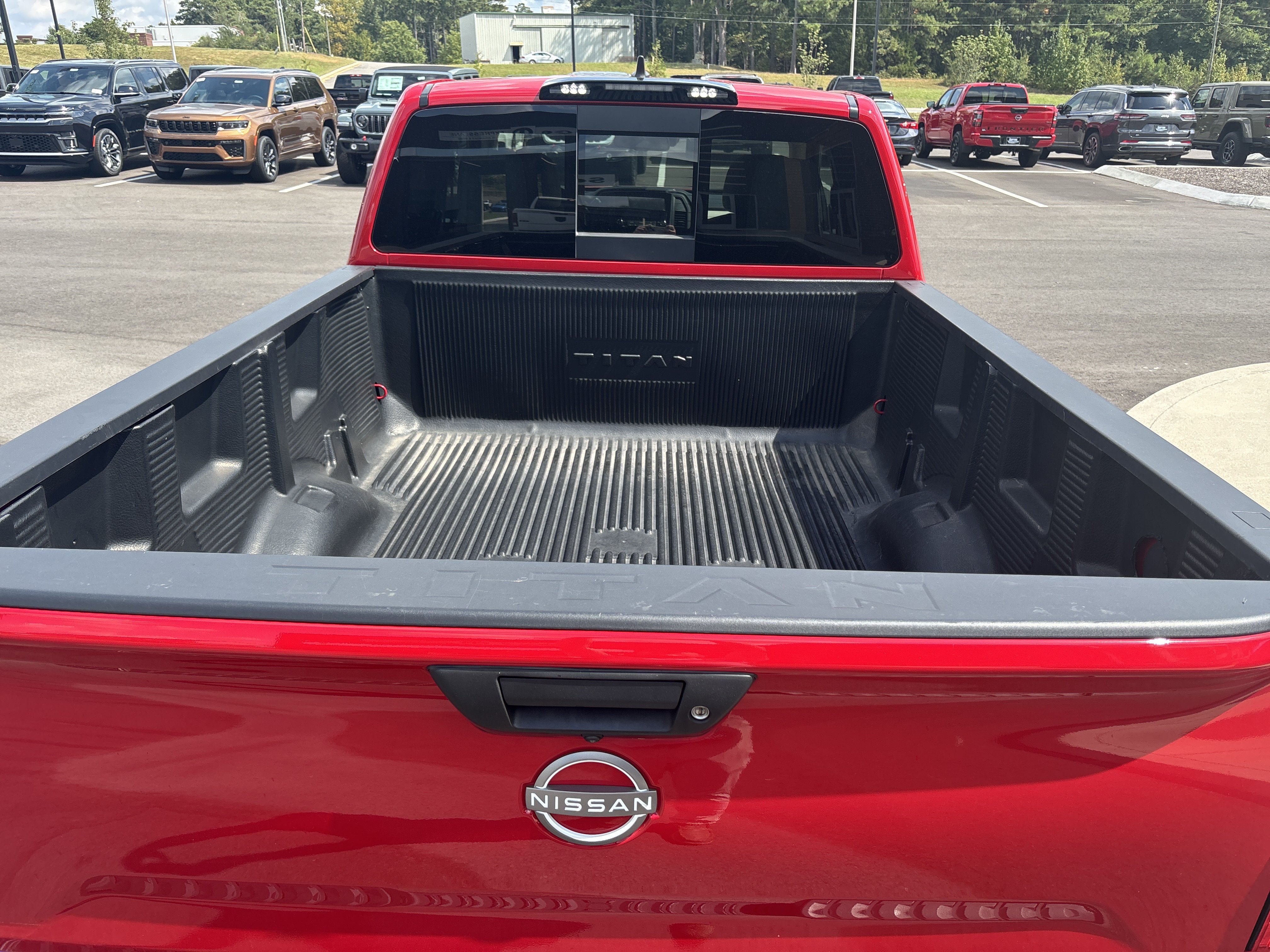 Used 2024 Nissan Titan SV w/ Accessory Utility Package AWD/4WD image 5